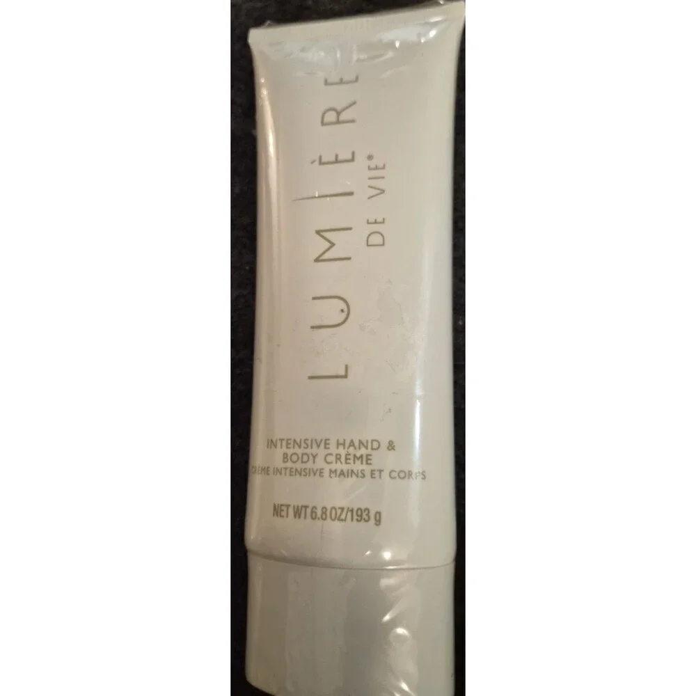Lot of 4, Lumiere’ de vie Intensive Hand And Body Crème 6.8 Oz New, Sealed